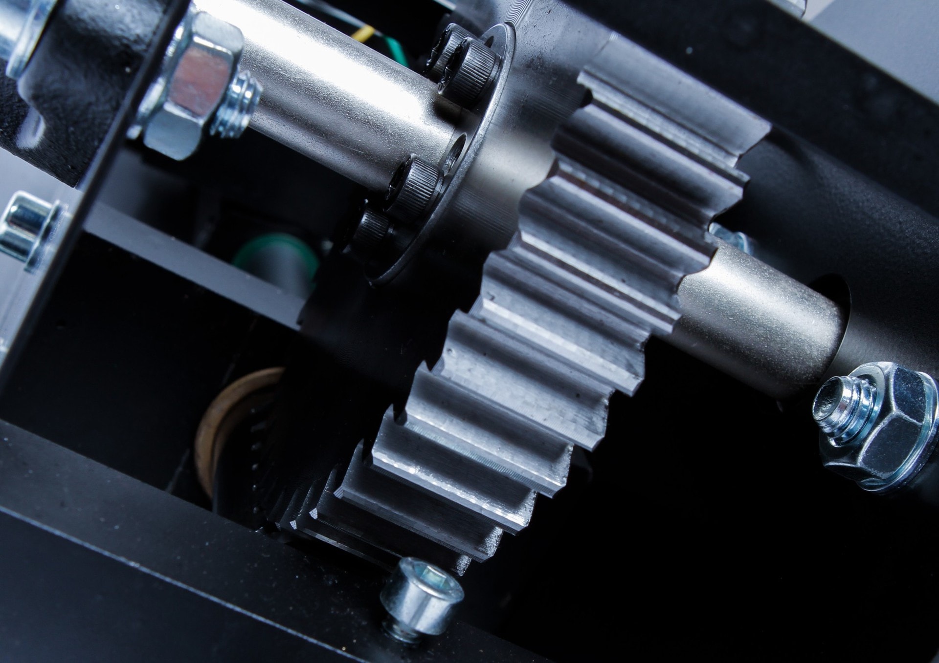 Braking vs Breaking: Understanding the Crucial Difference